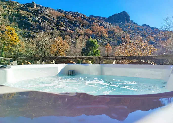 Castrum - Casa Da Curveirinha - Jacuzzi 멜가코